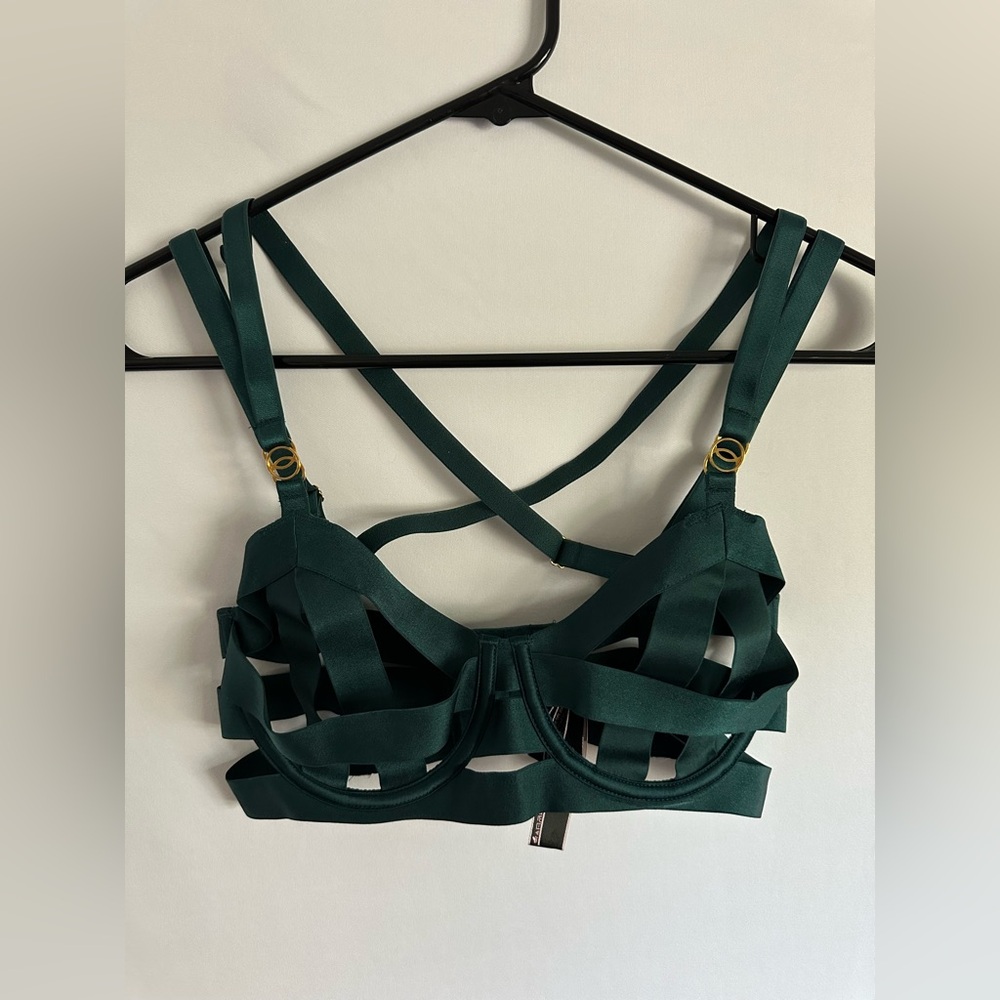 NWT Victorias Secret Bombshell Banded Cage Sexy Open Strappy Bra Green 32D $80